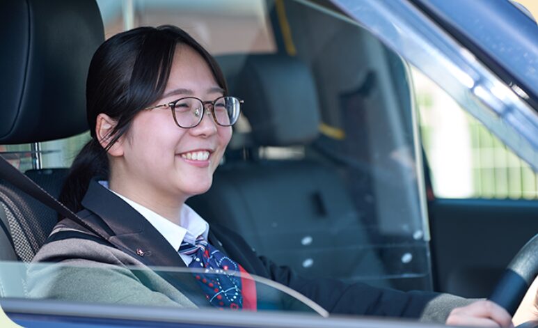 タクシー運転手は自由な働き方ができて、女性でも自分らしいキャリアが築ける仕事